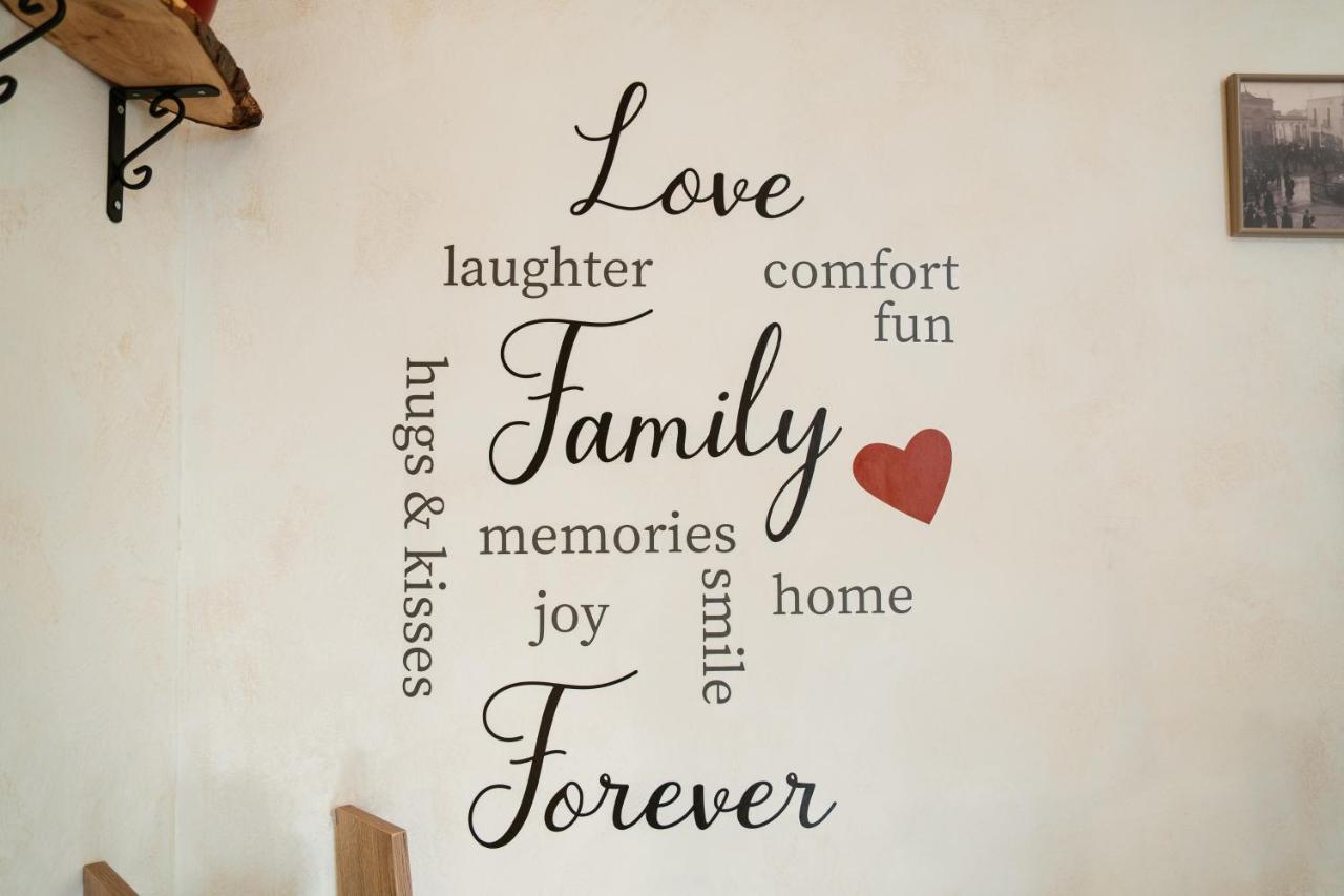 My Family Home فرانكافيلا فونتانا المظهر الخارجي الصورة